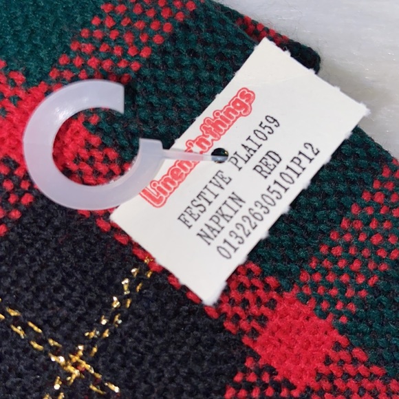 Festive Christmas Plaid Napkins set of 4 - Picture 14 of 17